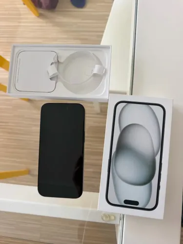 iPhone 15, 128GB, preto