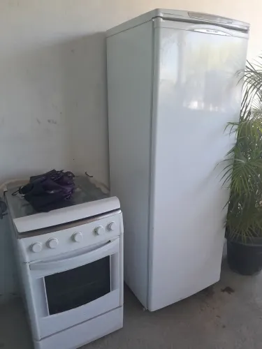 Fogão e geladeira e gás seco