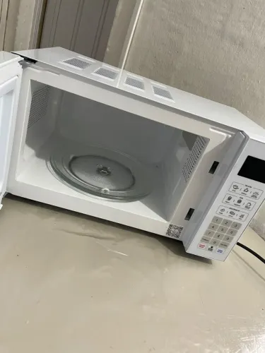 Microondas semi novo