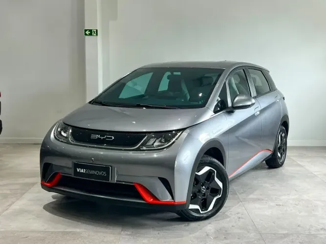 BYD Dolphin EV (Elétrico) 2025