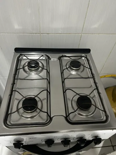Fogão 4 bocas esmaltec 10m de uso