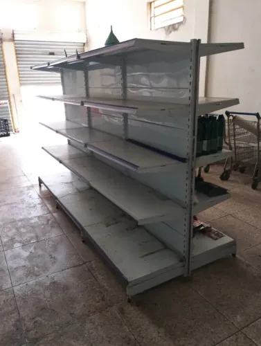 Prateleiras para mercado