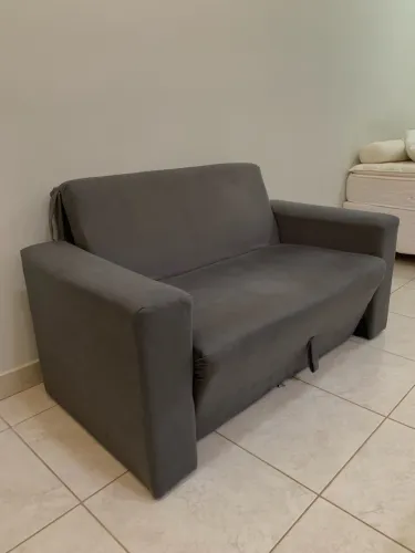 Sofá cama cinza 2 lugares