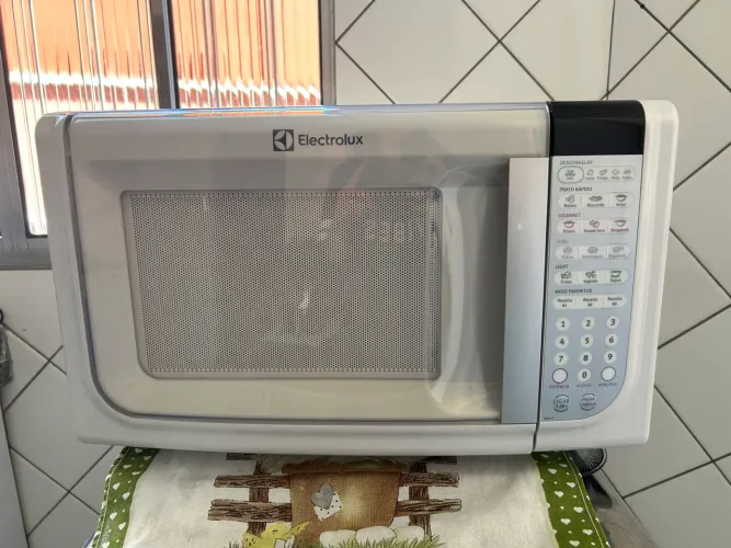Micro-ondas Electrolux MEF41 31L 220V - Funcionando Perfeitamente