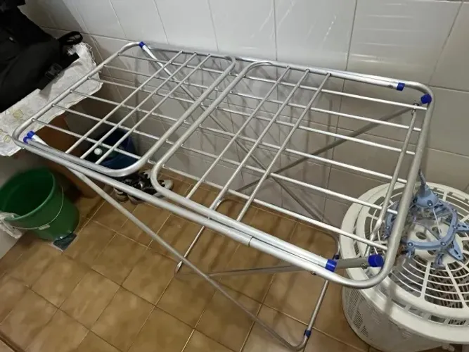 Varal de alumínio de chão