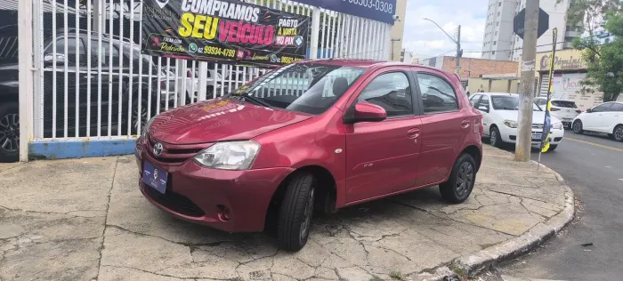 Toyota Etios X 1.3 Flex 16V 5P Mec. 2015