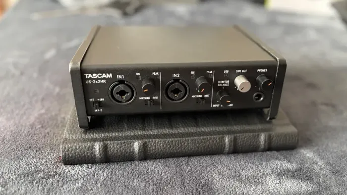 Interface de Áudio Tascam US-2x2HR