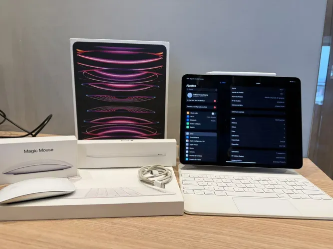 iPad Pro 12.9 WiFi + Celular - 256GB - Cinza 6a Geração + acessórios