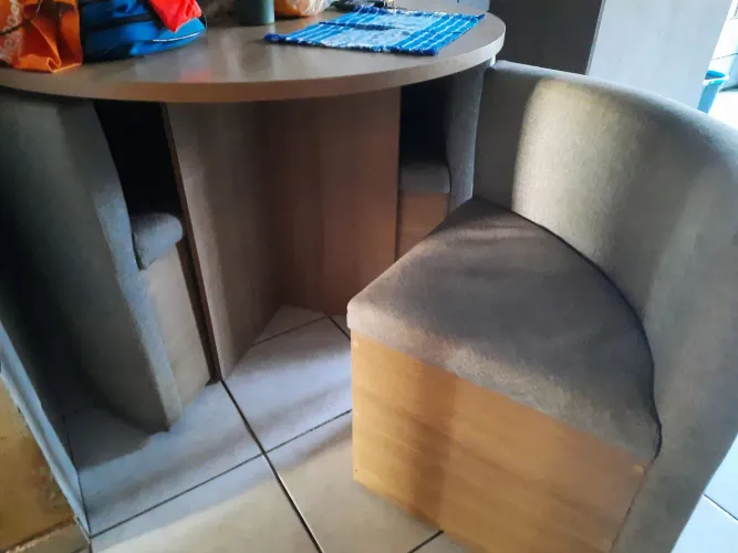 Mesa semi nova