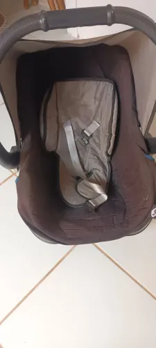 Cadeirinha p bebê automóvel