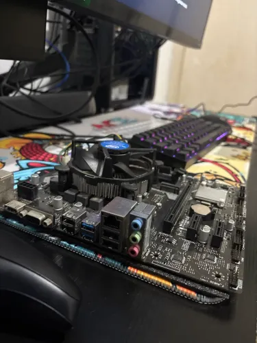 Kit I3-10100f + placa mãe h410M 