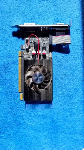 Placa de Vídeo Nvidia Gt420 4gb