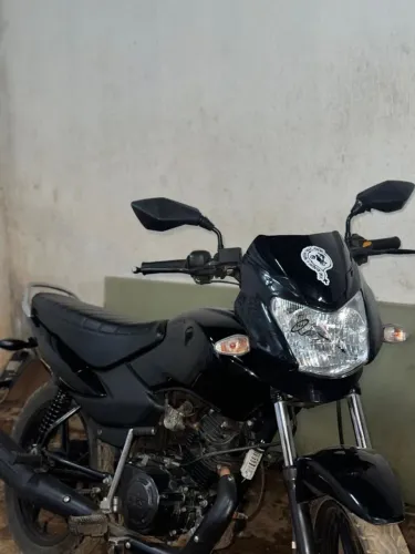 Vendo ou troco valor 5mil moto super conservada