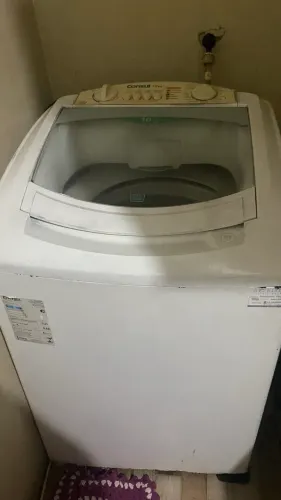 Máquina de lavar com defeito