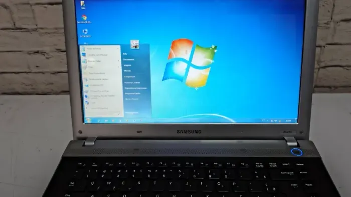Notebook Samsung rv415 com defeito para peças
