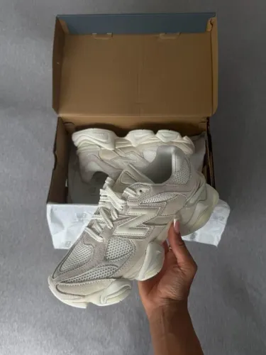 Tênis New Balance 9060