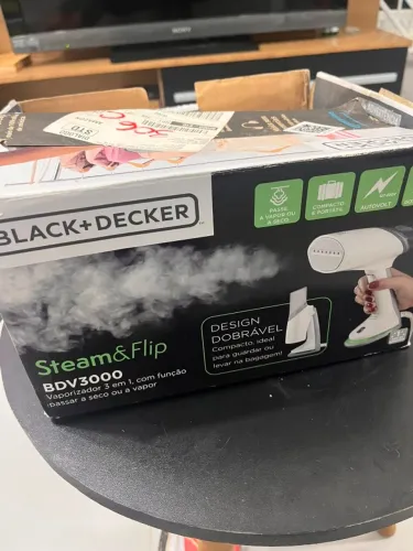 Vendo ferro de passar compacto Black + Decker semi novo