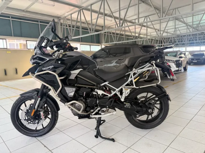 Triumph Tiger 1200 GT EXPLORER 2024 apenas 9.000km