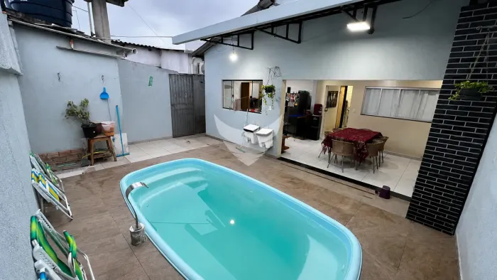 CASA COM 3 SUÍTES PISCINA E ÁREA GOURMET PRÓXIMA AO SHOPPING