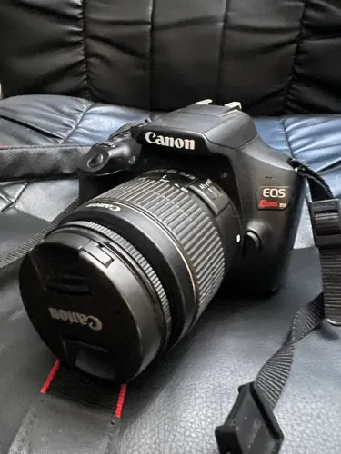 Canon EOS Rebel T6 + Lente original + Cartão 16Gb