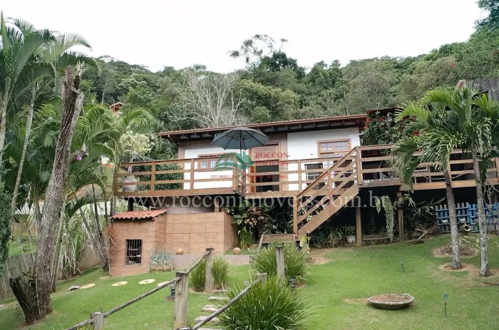 CASA A VENDA EM DOMINGOS MARTINS ES