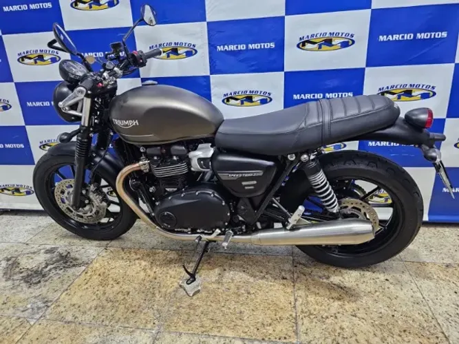 TRIUMPH SPEED TWIN 900 23/23