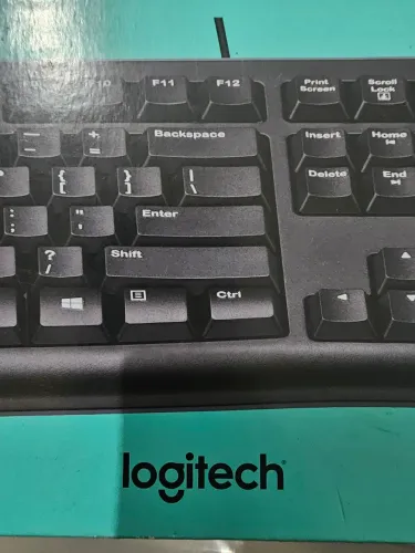 Teclado + Mouse - com fio - Logitech