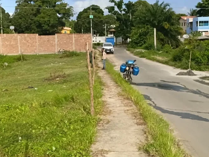 Vendo terrenos em monte gordo(guarajuba)