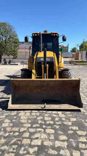 Máquina Cartepilar 416 