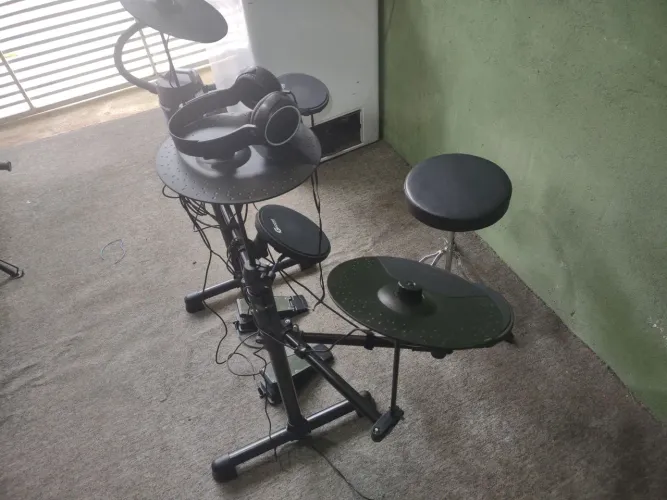 Bateria eletrônica groove