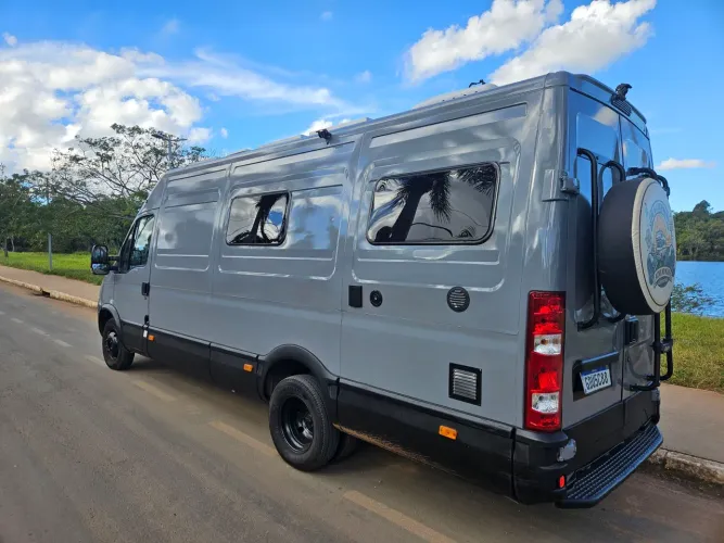 Iveco Daily Furgão 55-170 3.0 16m³ (dies.)(e5) 2017