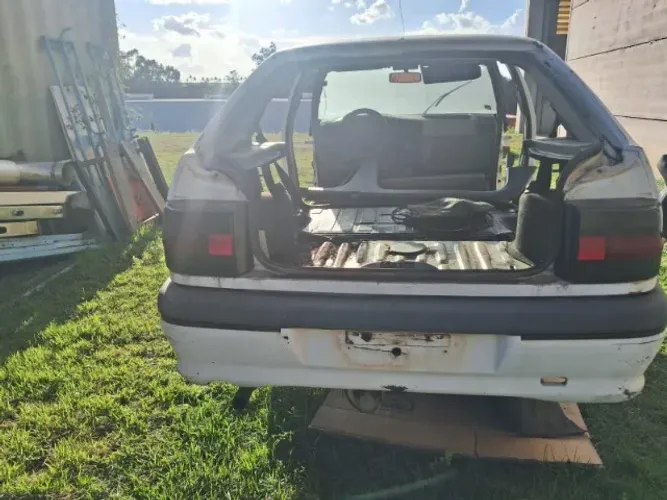 Peças - retirada - RENAULT 19 RN - ano 1998
