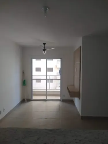 Apartamento de 71 m²,  3 dormitórios (1 suíte), 2 banheiro, 1 vaga garagem, localizado Ave