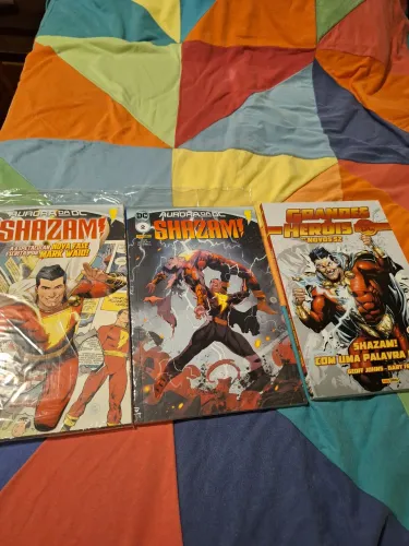 Shazam por Mark Waid vols. 1 e 2 e Shazam: Com Uma Palavra Mágica 
