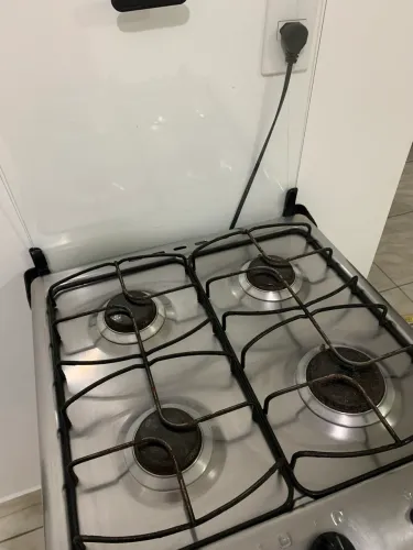 Fogão e geladeira