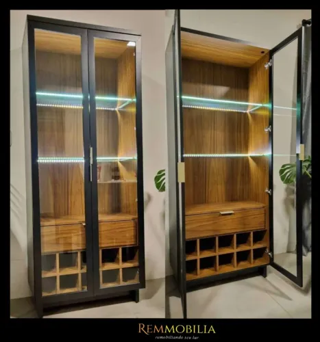 CRISTALEIRA COM LED - NOVA / ENTREGAMOS MONTADO