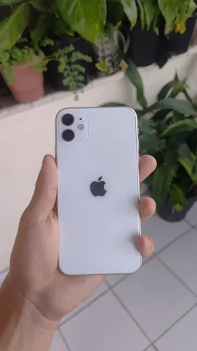Iphone 11 em estado de novo, pra sair logo