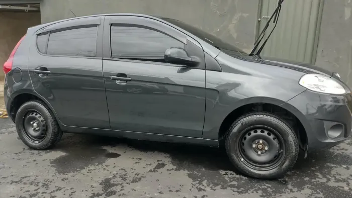 Fiat Palio Attractive 1.0 EVO Fire Flex 8V 5P 2013
