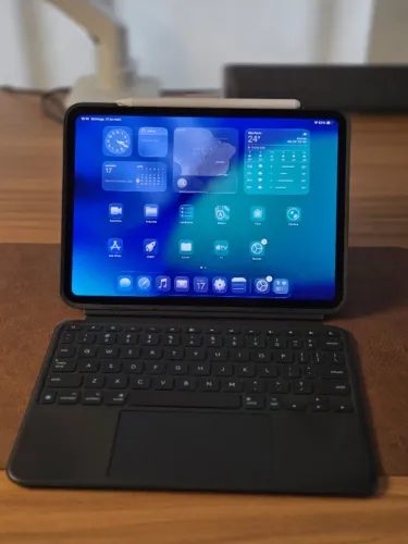 iPad Pro 11 polegadas chip M4 Wi-Fi 256GB - Impecável - Completo (Avalio troca com troco)