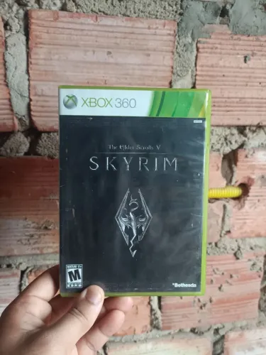 Jogo de Xbox 360 original Skyrim 5