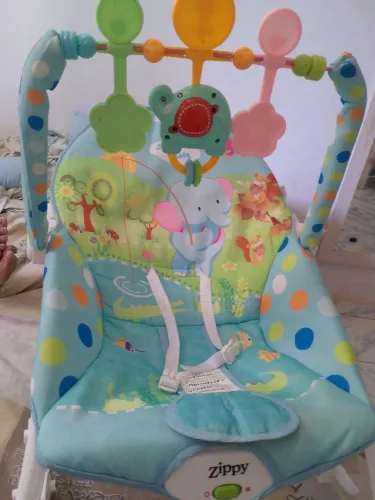 Cadeirinha de balanço musical *