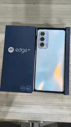 Motorola edge 20