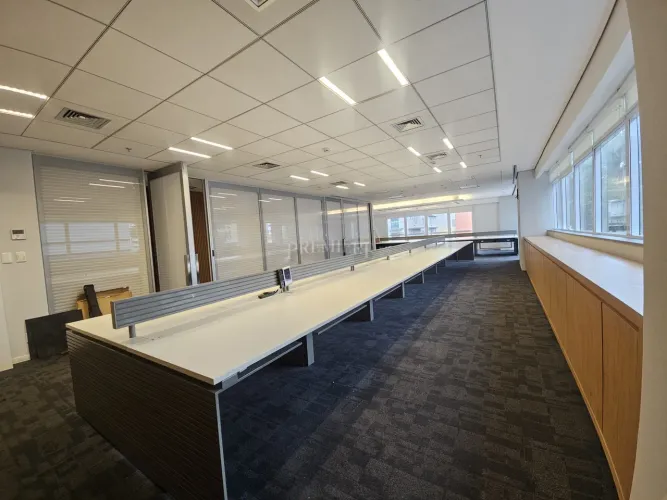Andar Corporativo de 246m² - Centro Cívico - Curitiba/PR.