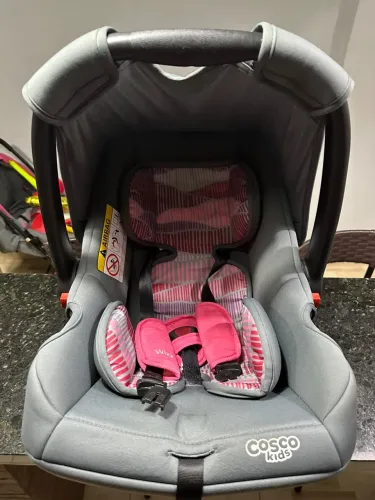 Bebê Conforto + espelho para carro