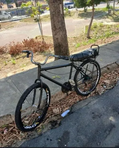 Montadinha Grau VMAXX Aro 26 - Preta Fosca - bagulho doido ela pro grau