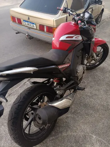 Moto muito nova