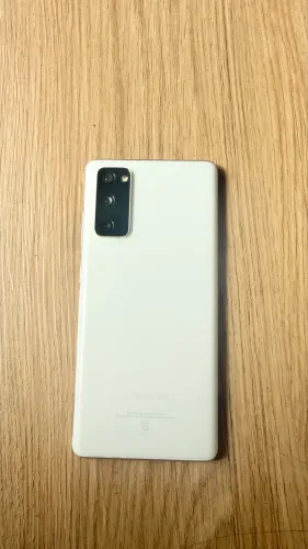 S20 Fe (tela trincada mas funcionando 100%)