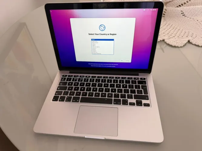 MacBook Pro Retina 13" (Early 2015) - Intel i5 2.9GHz | 8GB RAM | 256GB SSD