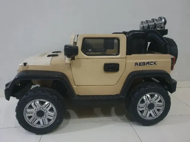Jeep Elétrico infantil Trilha Bege Caqui com controle Remoto para 2 lugares e som