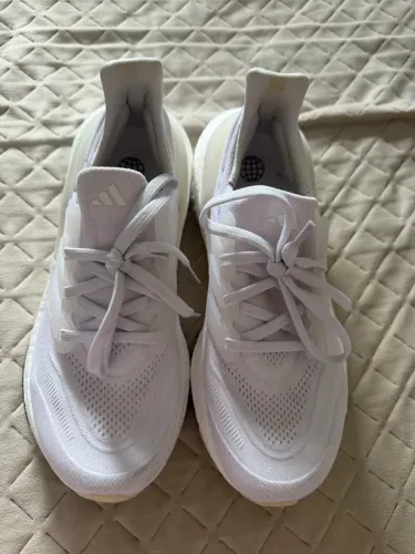 Tênis Adidas
